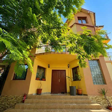 Konukevi Casa Yva Black Sea 4*